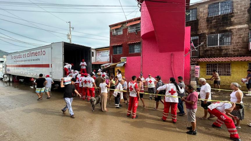 Apoyan a afectados por «John», en&nbsp;Guerrero.