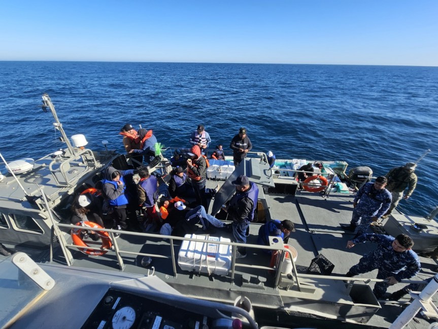 Rescatan a 22 Náufragos en&nbsp;Ensenada.