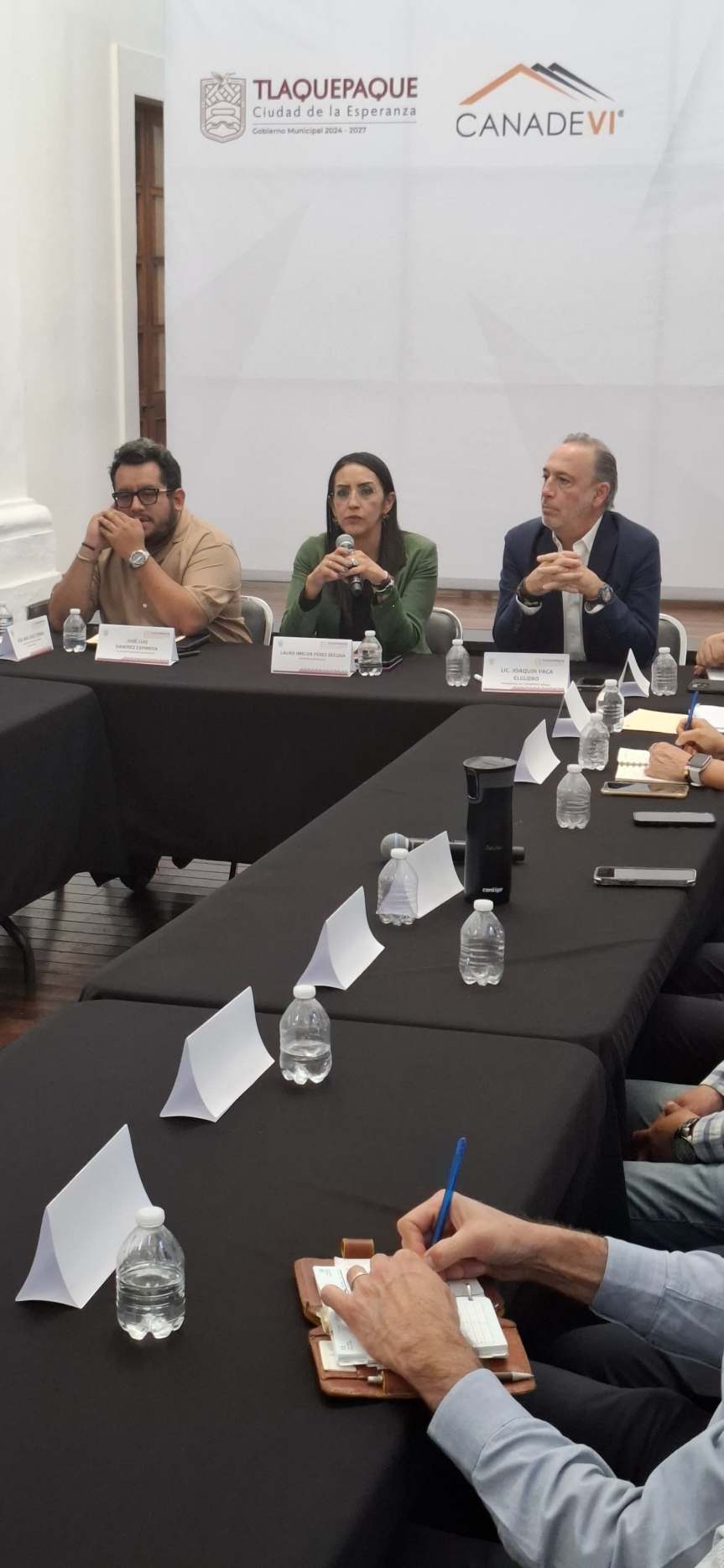 Reunión entre gobierno y desarrolladores: Viviendas seguras y sin&nbsp;corrupción.