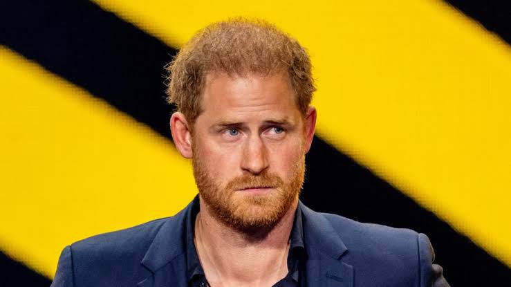 Acusan a Harry de Acoso e&nbsp;Intimidación.