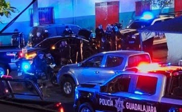 Tres menores de edad  detenidos tras persecución&nbsp;vehicular
