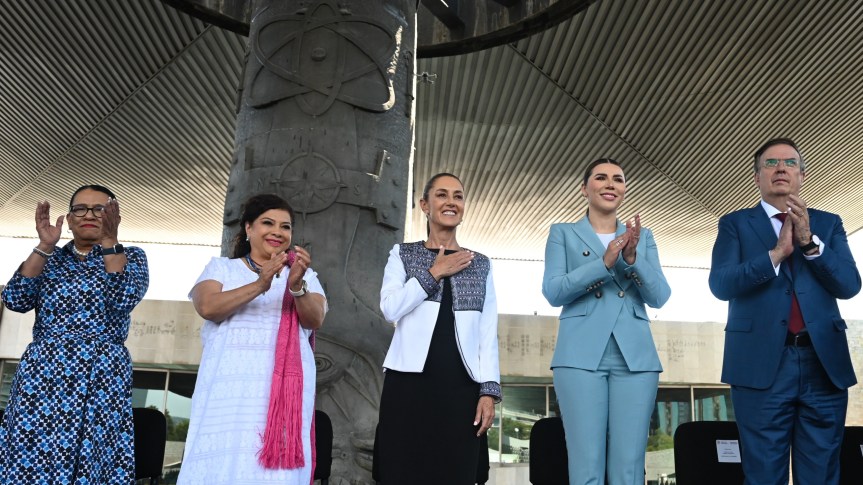 Sheinbaum lanza plan para fortalecer la&nbsp;economía