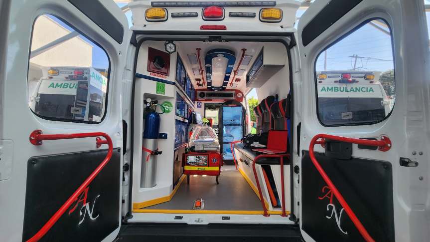 Tlaquepaque estrena ambulancias.