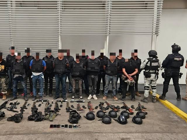 Caen 17 sicarios, incluidos 12 colombianos, en&nbsp;Michoacán.