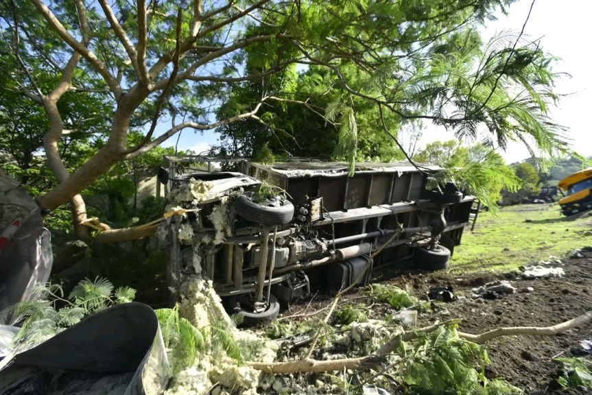 Choque múltiple en la Guadalajara-Colima