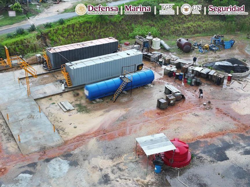 Desmantelan refinería clandestina.