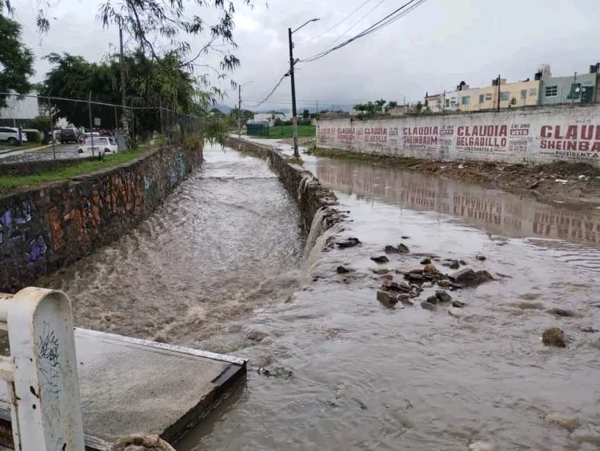 Lluvias colapsan vialidades y elevan arroyos en&nbsp;Tlaquepaque.