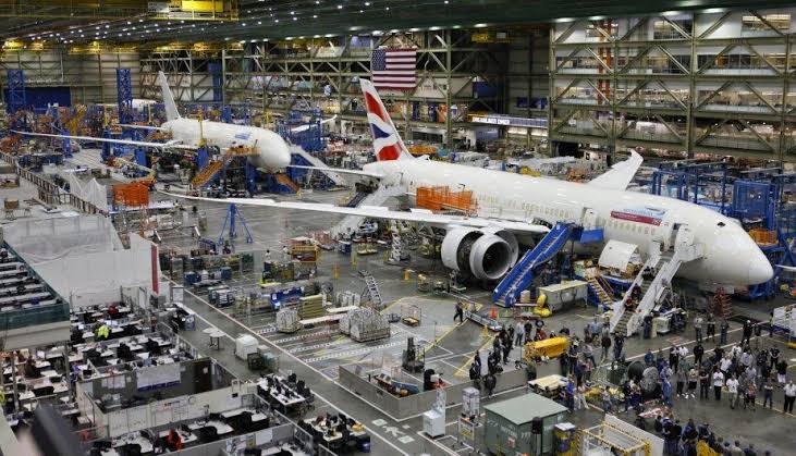 Mejoran perspectiva de Boeing a&nbsp;“estable”.