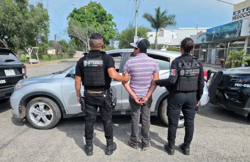 Detienen a hombre con vehículo&nbsp;robado