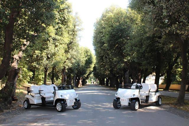 El Papa León XIV estrena vehículos&nbsp;eléctricos.