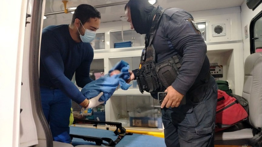 Asisten parto de emergencia,&nbsp; en plena vía&nbsp;pública.