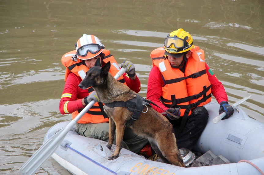 Localizan cuerpo de hombre arrastrado por canal&nbsp;pluvial.