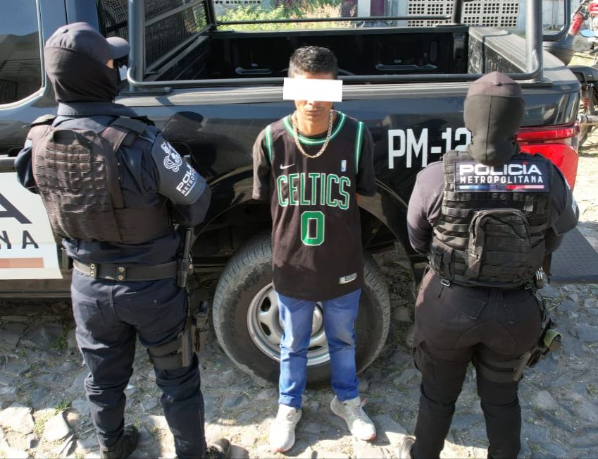 Aseguran tres motos robadas y detiene a dos&nbsp;personas.