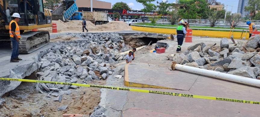 El Megasocavón deja sin agua a seis&nbsp;colonias.