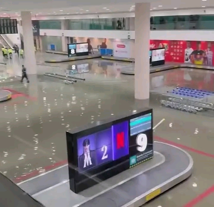 Tormenta paraliza 10 horas el AICM y afecta a más de 14 mil&nbsp;pasajeros.