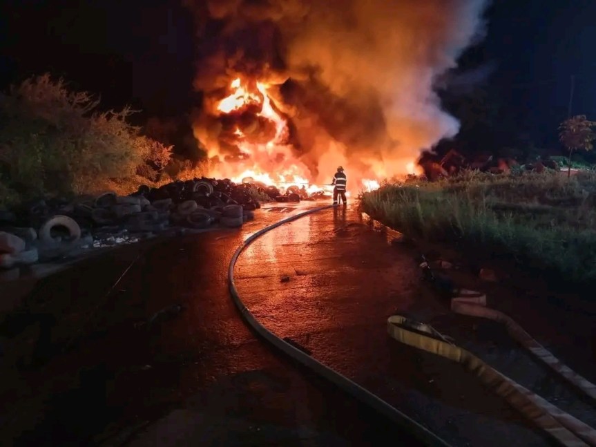 Controlan incendio en exrelleno sanitario de Puerto&nbsp;Vallarta.