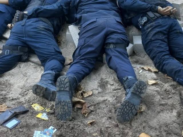Emboscada deja ocho policías comunitarios&nbsp;muertos.