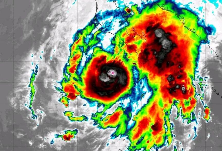 Huracán Lorena avanza paralelo a las costas de Baja California&nbsp;Sur.