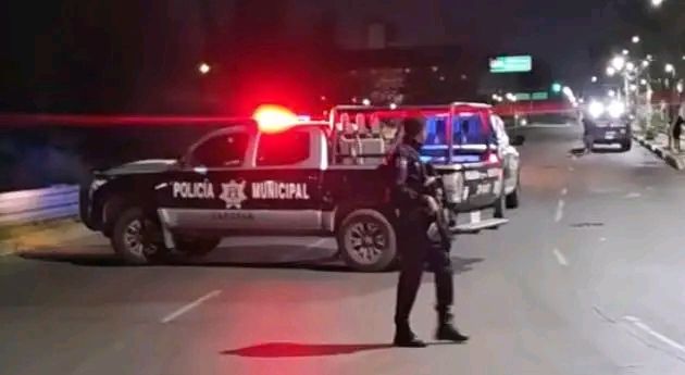 Enfrentamiento deja dos policías heridos y un agresor&nbsp;abatido.