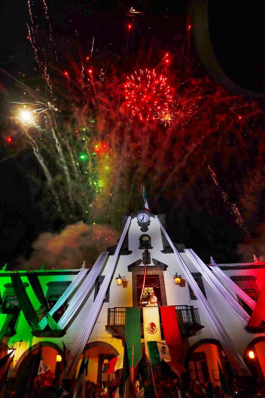 Más de 40 mil celebran el Grito en&nbsp;Tlaquepaque.