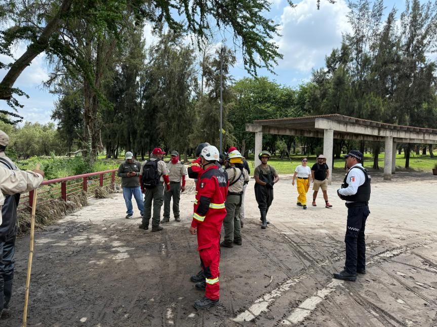 Buscan a motociclista arrastrado por corriente en&nbsp;Tonalá.