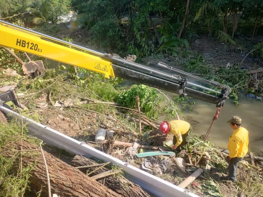 Limpian cause de Arroyo, en&nbsp;Vallarta.