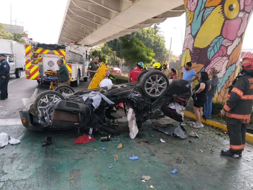 Volcadura deja dos hombres heridos en&nbsp;Zapopan.