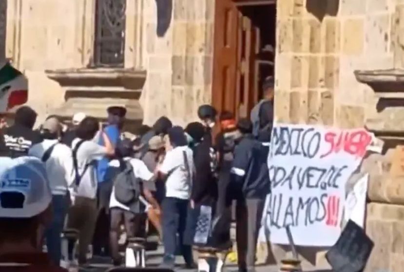 En la Fiscalía de Jalisco 44 personas por los disturbios en el centro&nbsp;histórico.