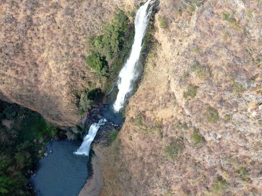 Rescate en Tapalpa: Excursionistas atrapados en cascada El&nbsp;Nogal.