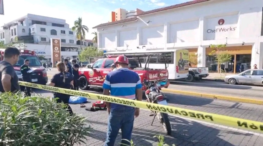 Muere adulta mayor arrollada por motociclista, en Puerto&nbsp;Vallarta.