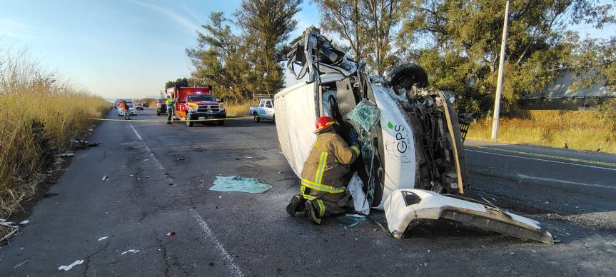Choque en la carretera La Barca-Atotonilco, deja 9&nbsp;lesionados.