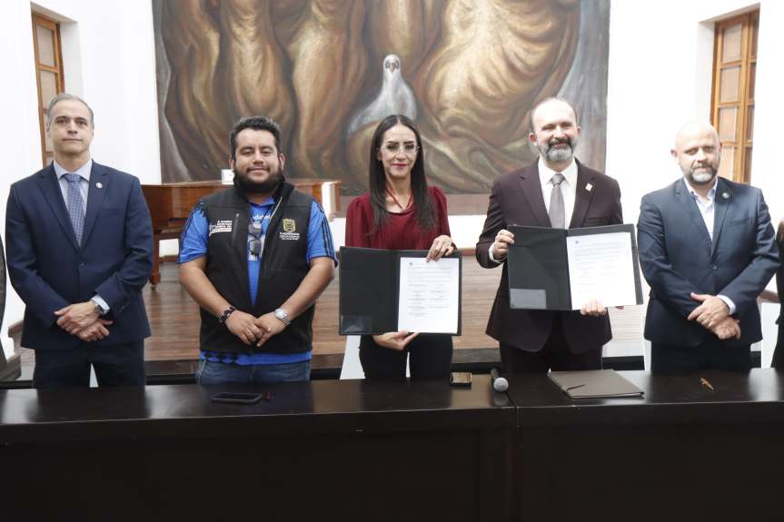 Firman convenio para capacitar personal&nbsp;municipal.