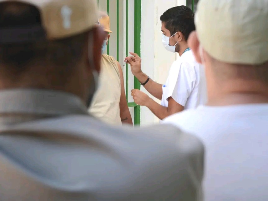 Vacunan contra el sarampión en centros&nbsp;penitenciarios.