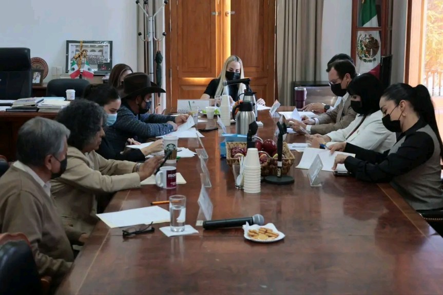 Morena y aliados buscan frenar el aumento de tarifa de&nbsp;transporte.