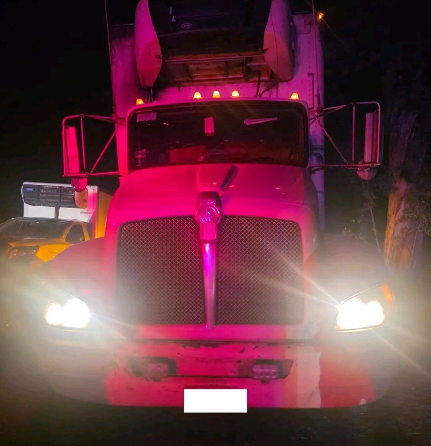 Recuperan un tractocamión&nbsp;robado.