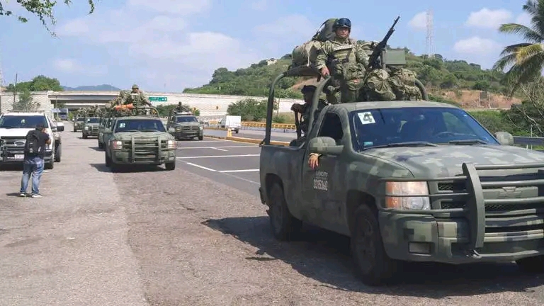 Ejército envía 300 elementos y 40 vehículos tácticos a Puerto&nbsp;Vallarta.
