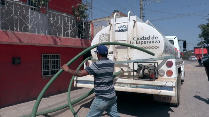 Servicio gratuito de pipas de agua potable por obras del&nbsp;SIAPA.