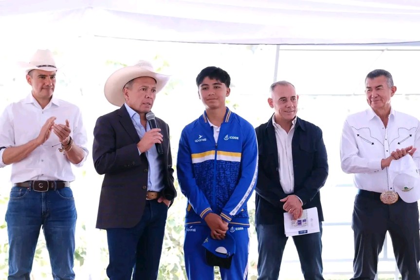 Entregan equipo de salud y unidad deportiva, en&nbsp;Tala.