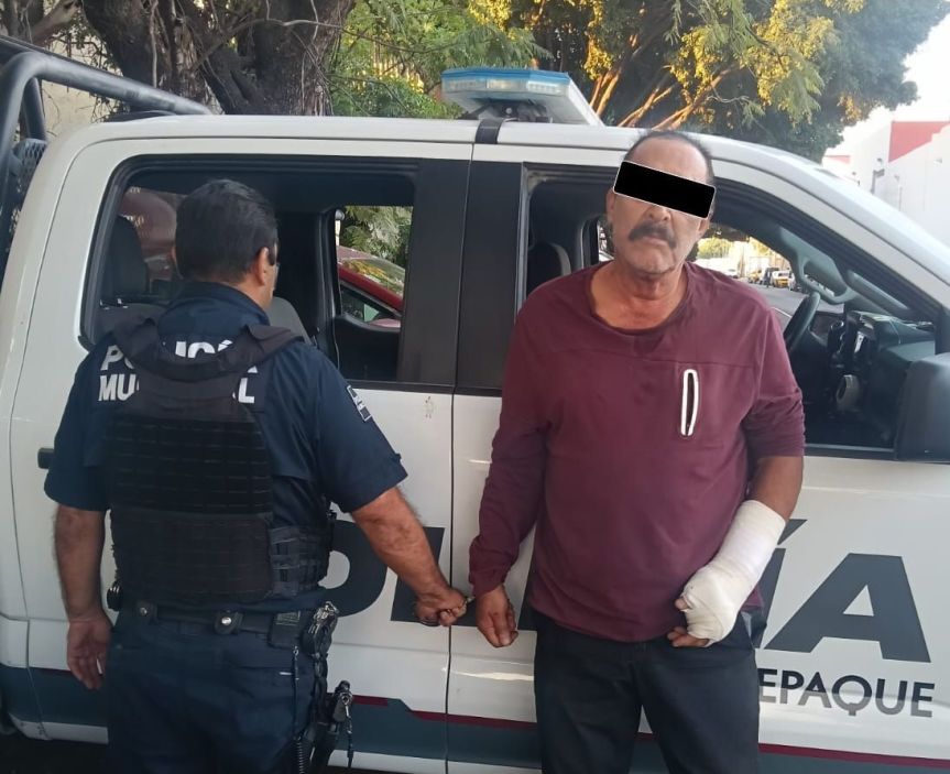 Lo detiene por robo a&nbsp;negocio.